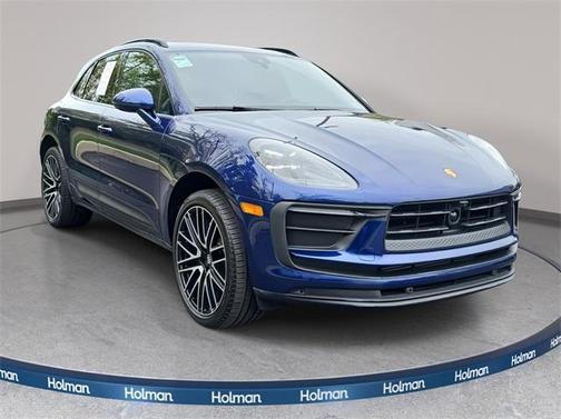 2022 Porsche Macan Base