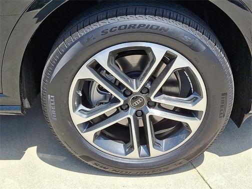 2025 Audi Q5 2.0T quattro Premium