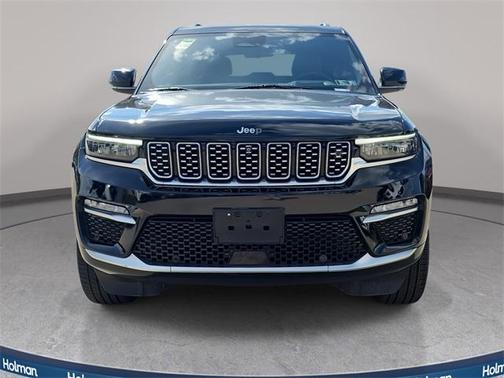 2022 Jeep Grand Cherokee Summit