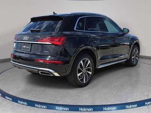 Mythos Black Metallic 2023 Audi Q5 45 S line quattro Premium