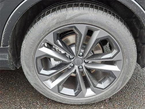 2026 Audi Q7 55 Premium Plus