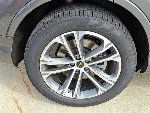 2026 Audi Q7 45 Premium