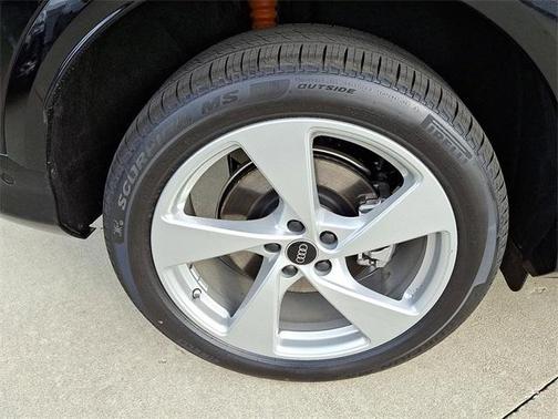 2025 Audi Q5 2.0T quattro Premium