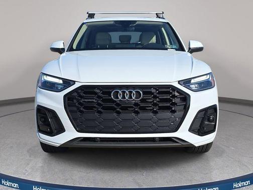 Glacier White Metallic 2023 Audi Q5 45 S line quattro Premium