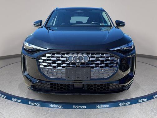 Mythos Black Metallic 2025 Audi Q5 2.0T quattro Premium