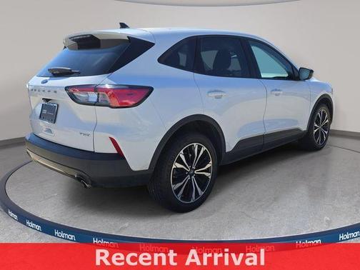 Oxford White 2021 Ford Escape SE