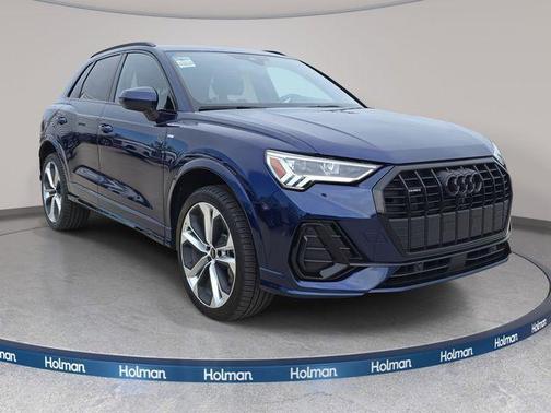 2022 Audi Q3 45 S line Premium