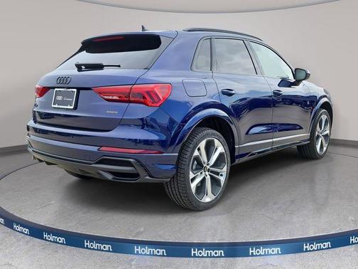 2022 Audi Q3 45 S line Premium