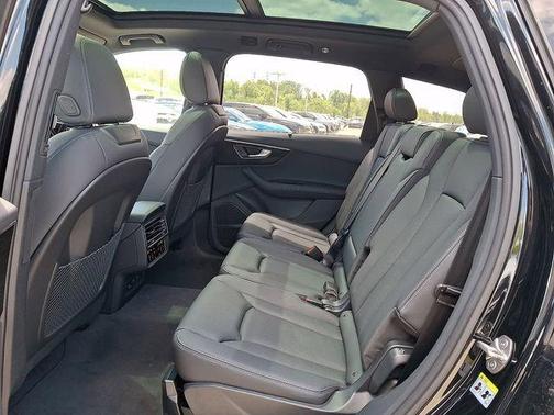 Mythos Black Metallic 2026 Audi Q7 55 Premium Plus