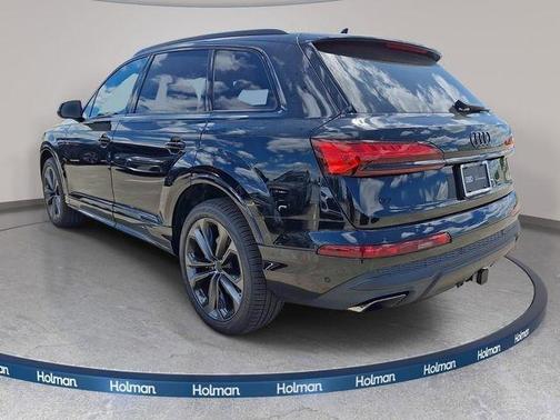 Mythos Black Metallic 2026 Audi Q7 55 Premium Plus