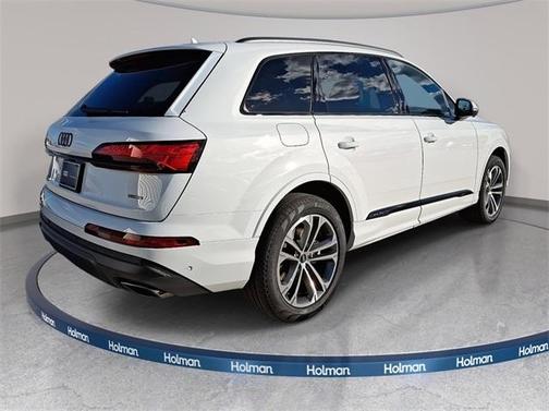 2026 Audi Q7 45 Premium