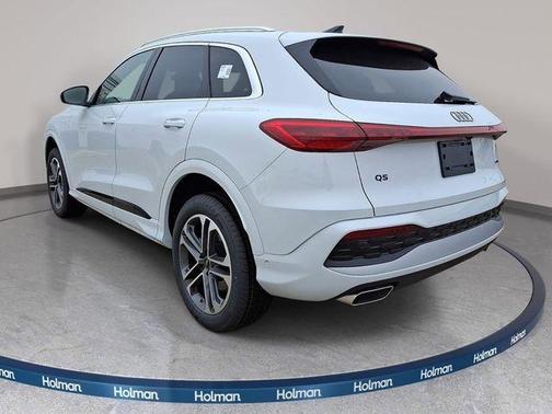 Glacier White 2026 Audi Q5 PLUS