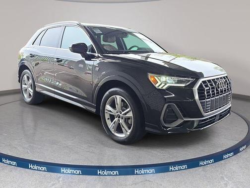 Mythos Black Metallic 2024 Audi Q3 45 S line Premium