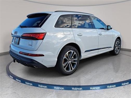 2026 Audi Q7 45 Premium