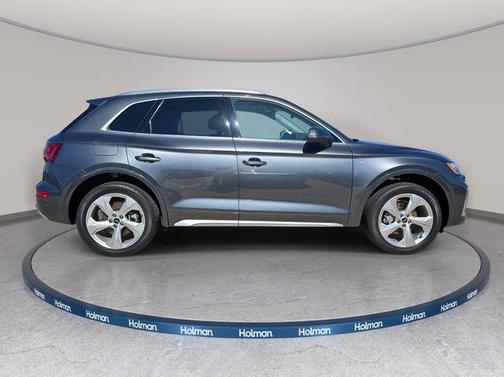 Daytona Gray Pearl Effect 2022 Audi Q5 45 S line quattro Premium