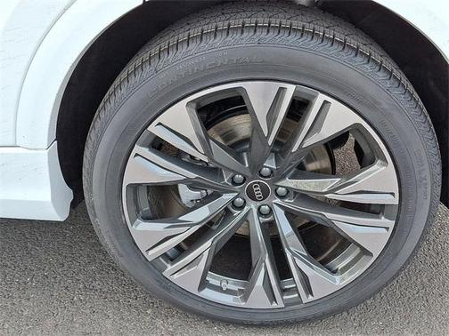 2026 Audi Q8 55 Premium