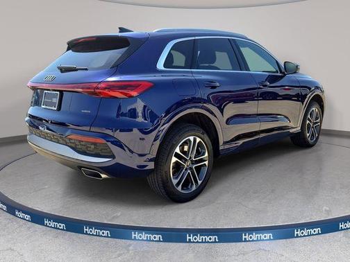 Navarra Blue Metallic 2025 Audi Q5 2.0T quattro Premium