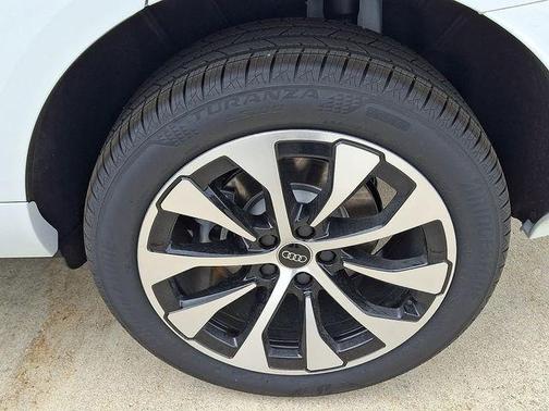Glacier White 2026 Audi Q3 S line
