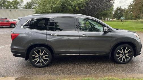 Modern Steel Metallic 2020 Honda Pilot Elite