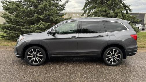 Modern Steel Metallic 2020 Honda Pilot Elite