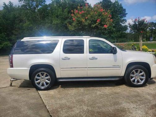 2011 GMC Yukon XL Denali