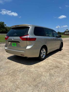 Custom Paint 2016 Toyota Sienna L