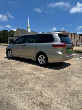 Custom Paint 2016 Toyota Sienna L