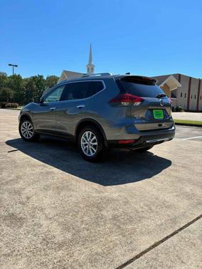 Gun Metallic 2018 Nissan Rogue SV