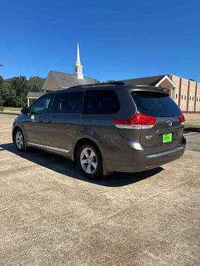 2013 Toyota Sienna LE