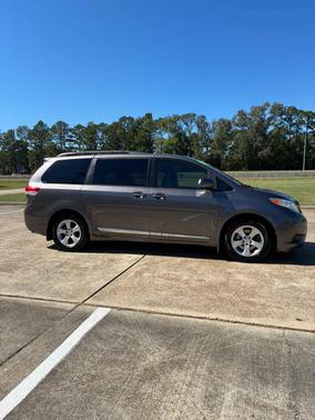 2013 Toyota Sienna LE