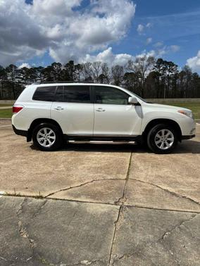 Blizzard Pearl 2012 Toyota Highlander SE