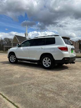 Blizzard Pearl 2012 Toyota Highlander SE