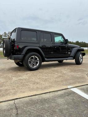 2020 Jeep Wrangler Unlimited Sahara