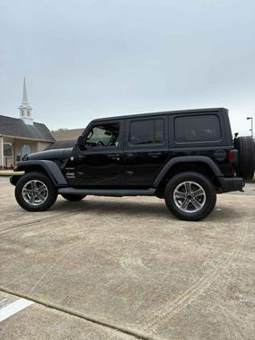 2020 Jeep Wrangler Unlimited Sahara