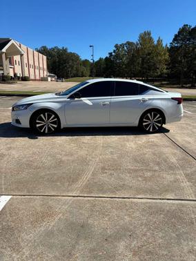 2020 Nissan Altima 2.5 SR