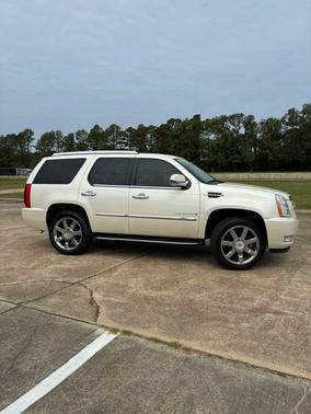 2009 Cadillac Escalade Base