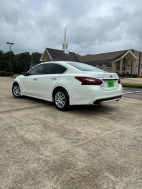 Glacier White 2018 Nissan Altima 2.5 S