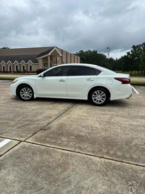 Glacier White 2018 Nissan Altima 2.5 S