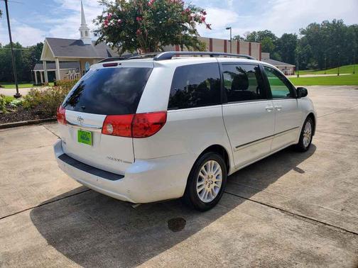 2010 Toyota Sienna XLE Limited