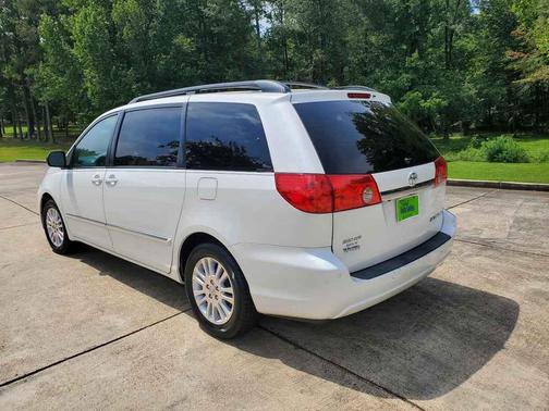 2010 Toyota Sienna XLE Limited