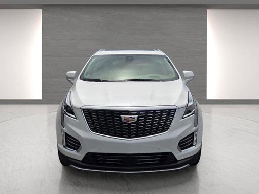 Crystal White Tri-Coat 2026 Cadillac XT5 Premium Luxury