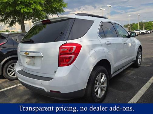 Summit White 2017 Chevrolet Equinox LT