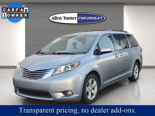 2015 Toyota Sienna LE