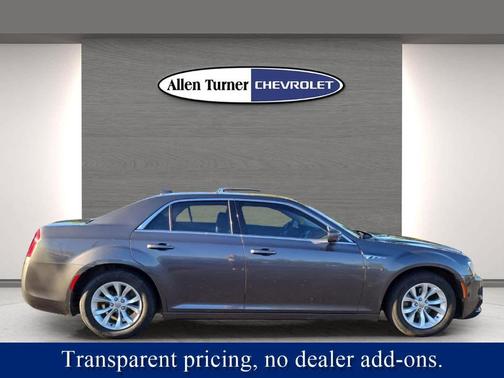 2015 Chrysler 300 Limited