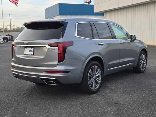 2025 Cadillac XT6 Premium Luxury FWD