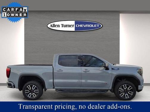 2024 GMC Sierra 1500 AT4