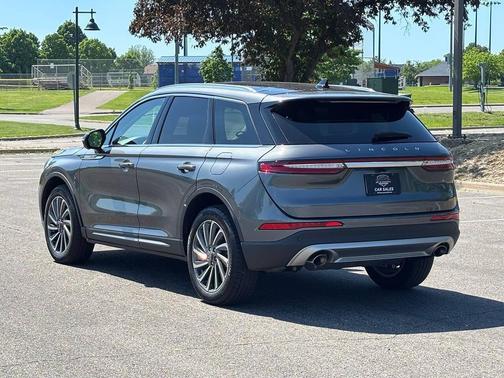 Asher Gray Metallic Clearcoat 2023 Lincoln Corsair Reserve