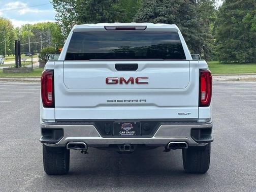 Summit White 2022 GMC Sierra 1500 SLT