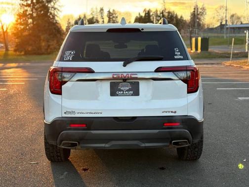 2023 GMC Acadia AWD AT4