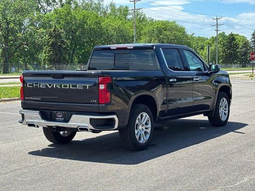 Dark Ash Metallic 2022 Chevrolet Silverado 1500 LTZ